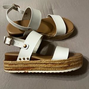 Great condition wedge sandal size 7